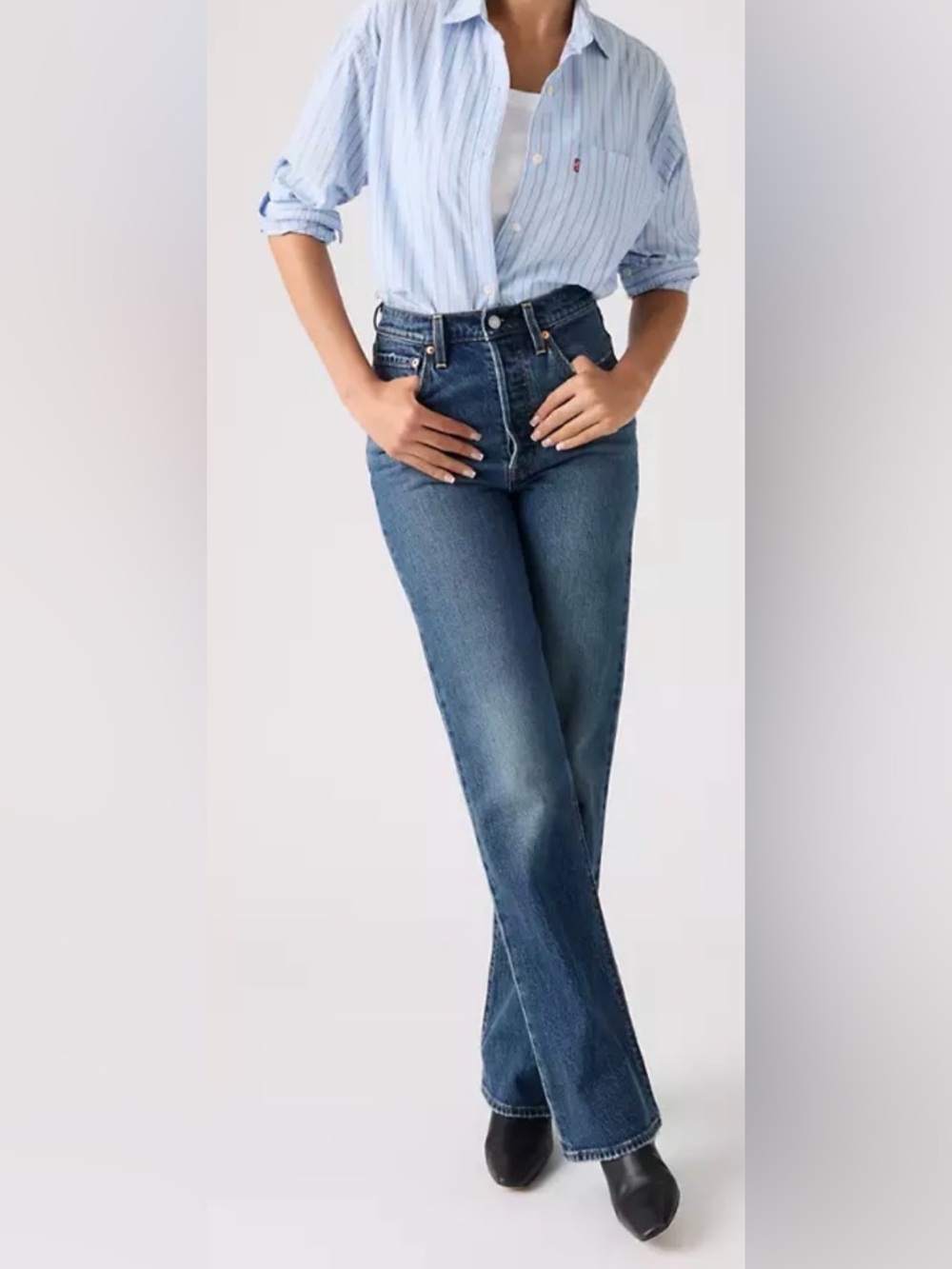 Levi's Ribcage Straight Leg Full Length Jeans in medium blue sz 26